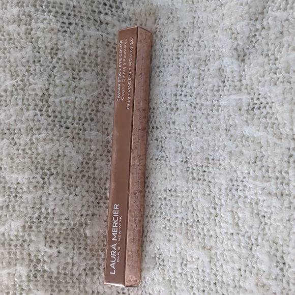laura mercier RoseGlow Caviar Stick Eye Shadow in Forbidden Rose, 1.64g/0.05oz - Picture 3 of 9
